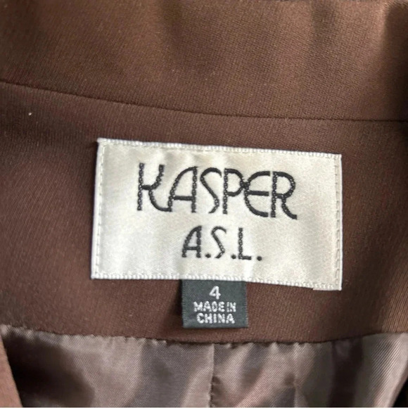 Women’s Size 4 Brown Blazer 3 Button‎ Ruffle Pockets Lined Career Classic Office - Picture 13 of 14